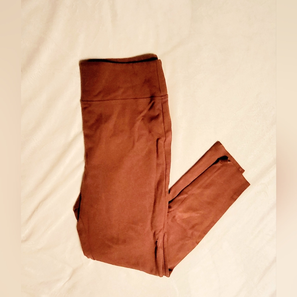 Dark Nude Leggings, Thick, Non-See-Through, Stylish, and Comfortable.